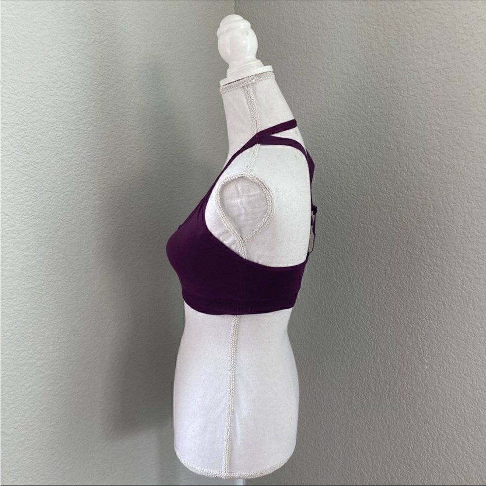 Victoria Sport Women's Purple Strappy Front With Cross Back Sports Bra Size M - Picture 3 of 7